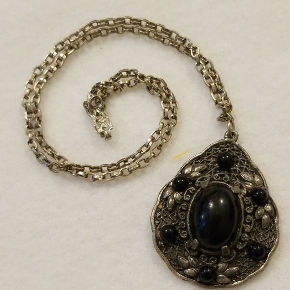Costume Jewelry - Silver Color Filigree Teardrop Costume Necklace